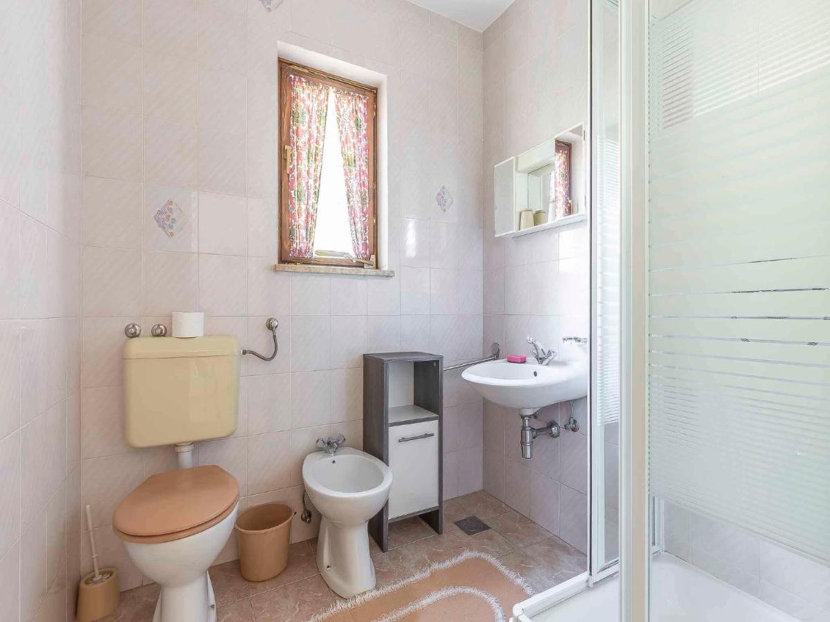 Apartment In Borik *