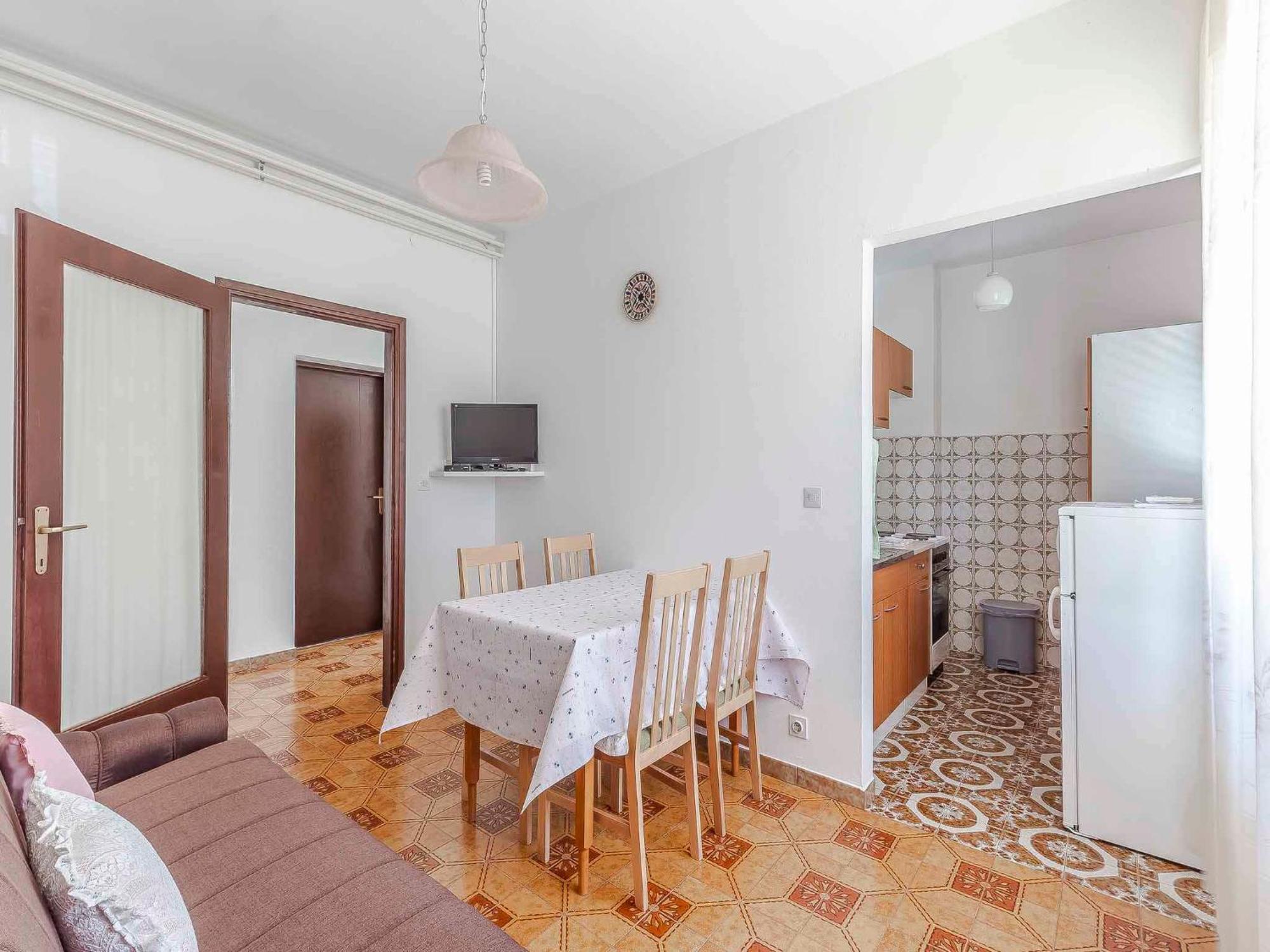 Apartment In Borik